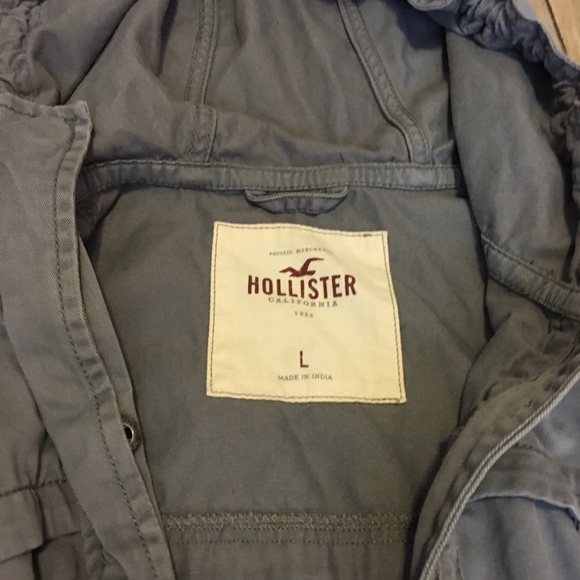 SOLD🚫🚫🚫 Hollister Jacket - Picture 3 of 3